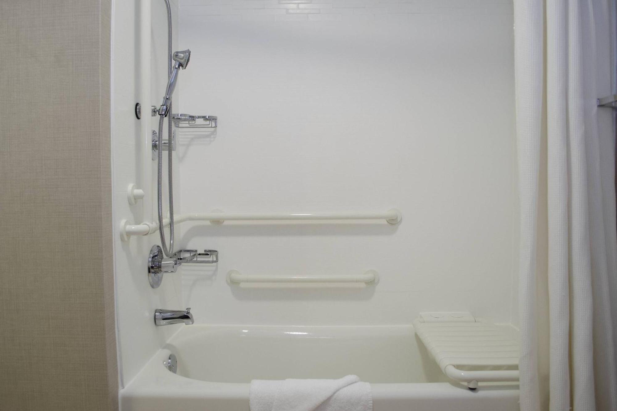 Hotel By Marriott